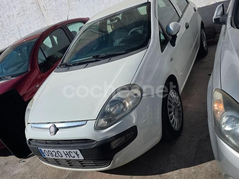 Usado Fiat Punto Easy 75 CV (55 kW) 2012 Blanco Berlina