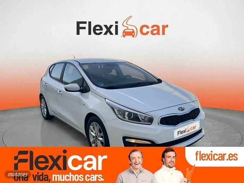 Usado Kia Ceed 100 CV (73 kW) 2016 Blanco Utilitario