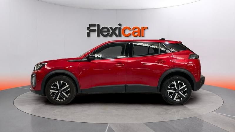 Usado Peugeot 2008 Active 100 CV (73 kW) 2023 Rojo SUV