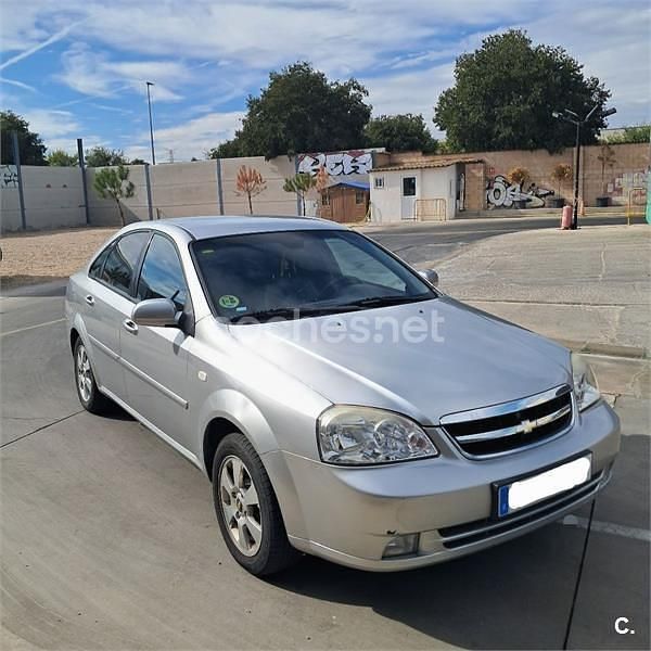 Gris / plata Usado 2008 Chevrolet Nubira CDX Berlina | 4200 € - Imagen 1/4