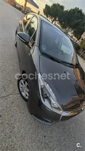 Usado Peugeot 208 GT-line 100 CV (73 kW) 2016 Gris / plata Utilitario