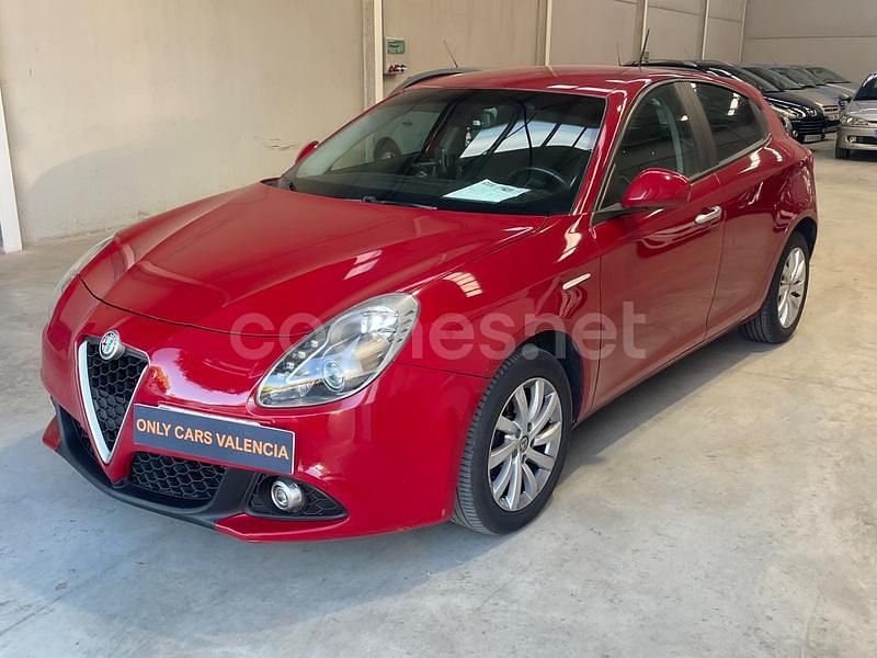 Usado Alfa Romeo Giulietta 120 CV (88 kW) 2017 Rojo Utilitario