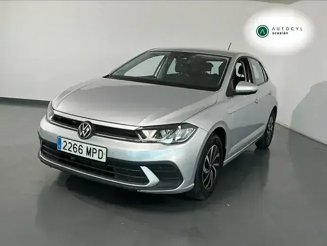 Usado VW Polo 95 CV (69 kW) 2024 Gris / plata Utilitario