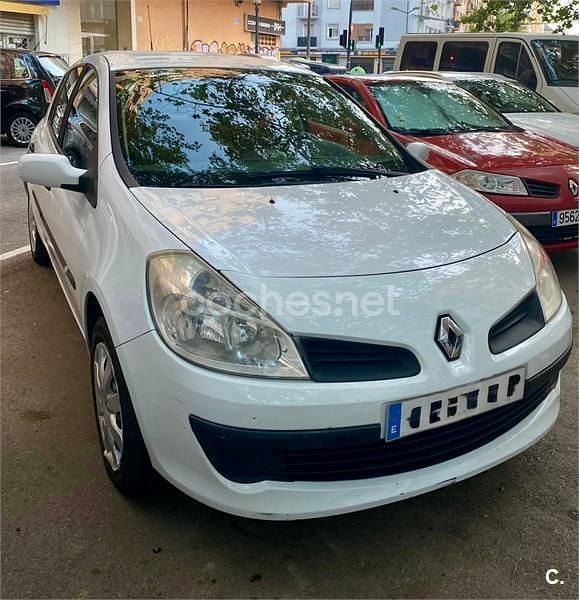 Blanco Usado 2007 Renault Clio II Berlina | 3600 € (Un poco caro) - Imagen 1/4
