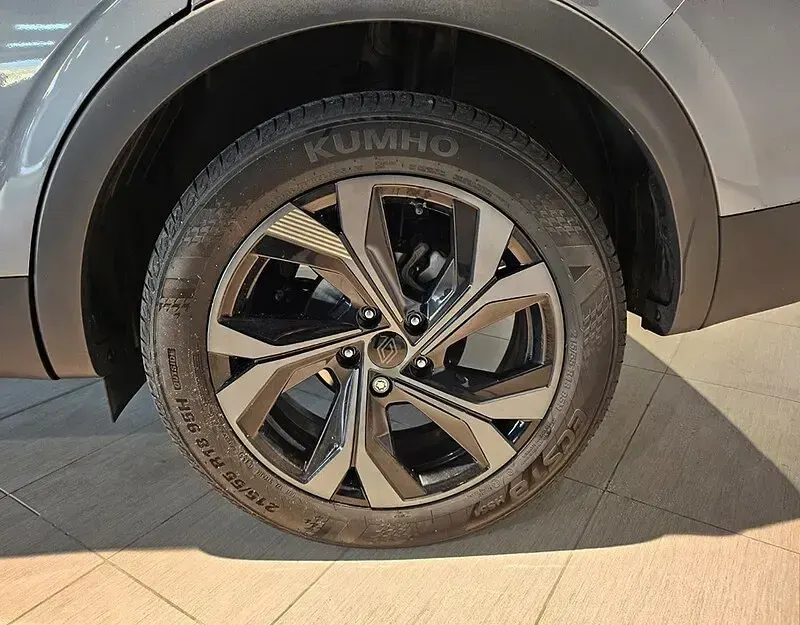 Usado Renault Arkana Engineered 145 CV (106 kW) 2023 Gris SUV