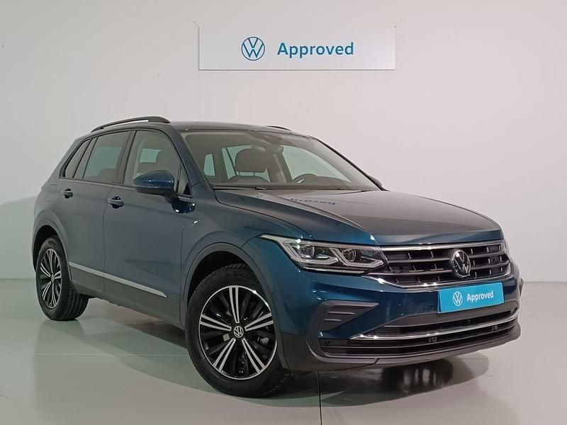Azul Usado 2024 VW Tiguan Life SUV | 30.900 € (Super precio) - Imagen 1/4