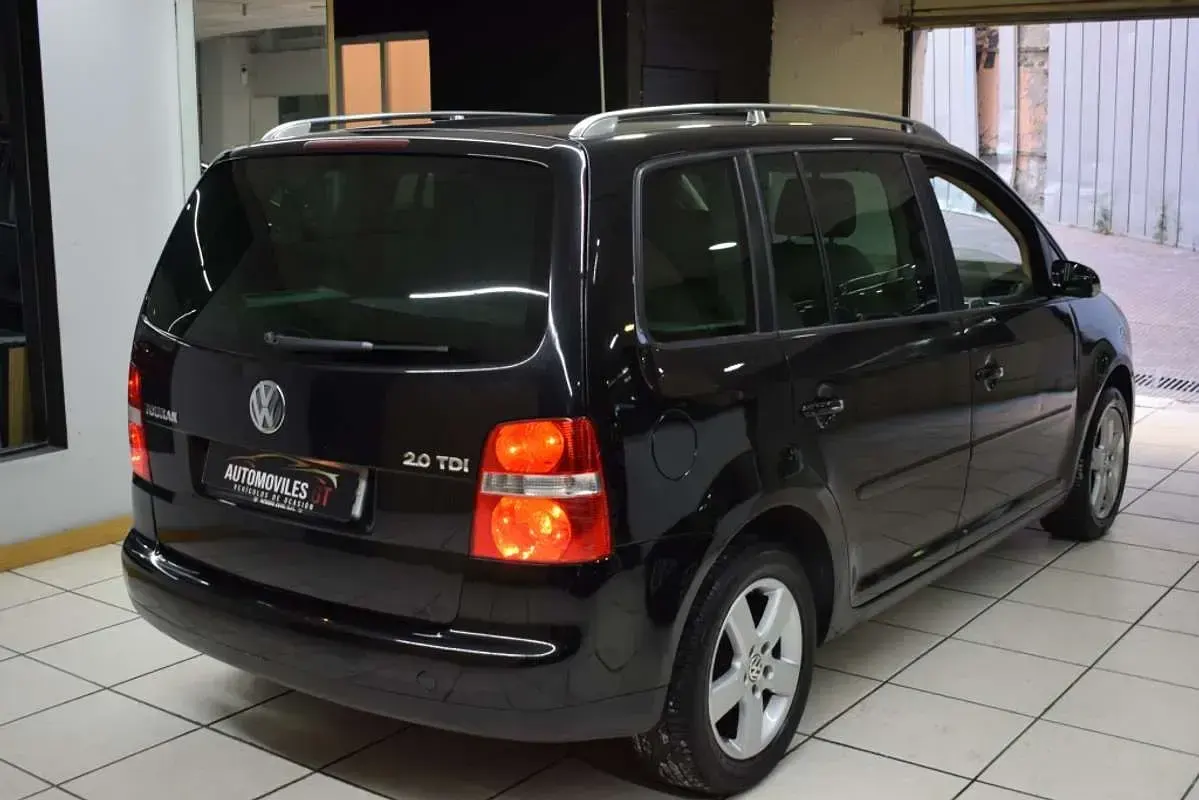 Usado VW Touran Highline 140 CV (102 kW) 2006 Monovolumen