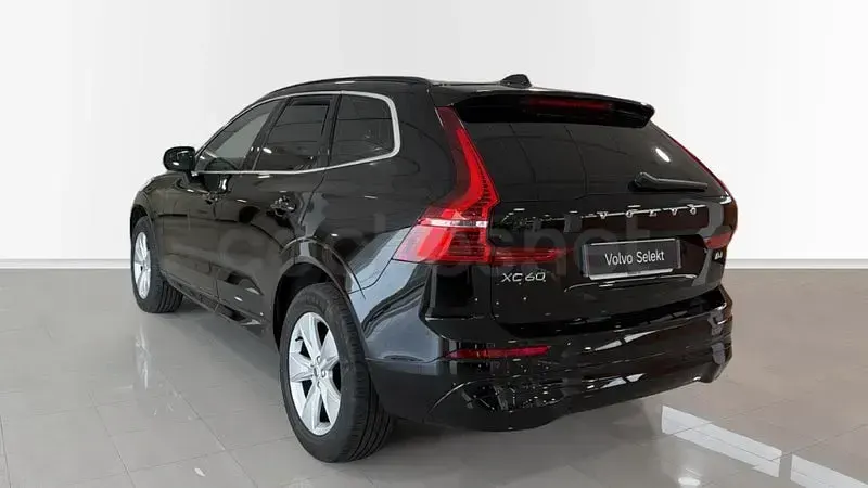 Usado Volvo XC60 Core 197 CV (144 kW) 2022 Negro SUV