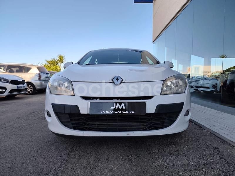 Blanco Usado 2011 Renault Mégane Authentique Berlina | 6400 € (Precio justo) - Imagen 1/4