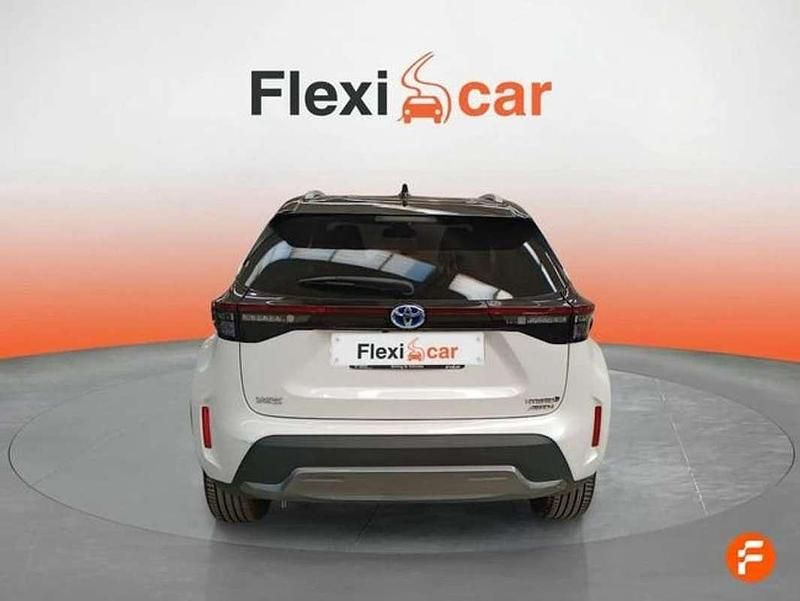 Usado Toyota Yaris Cross 117 CV (86 kW) 2022 Blanco SUV