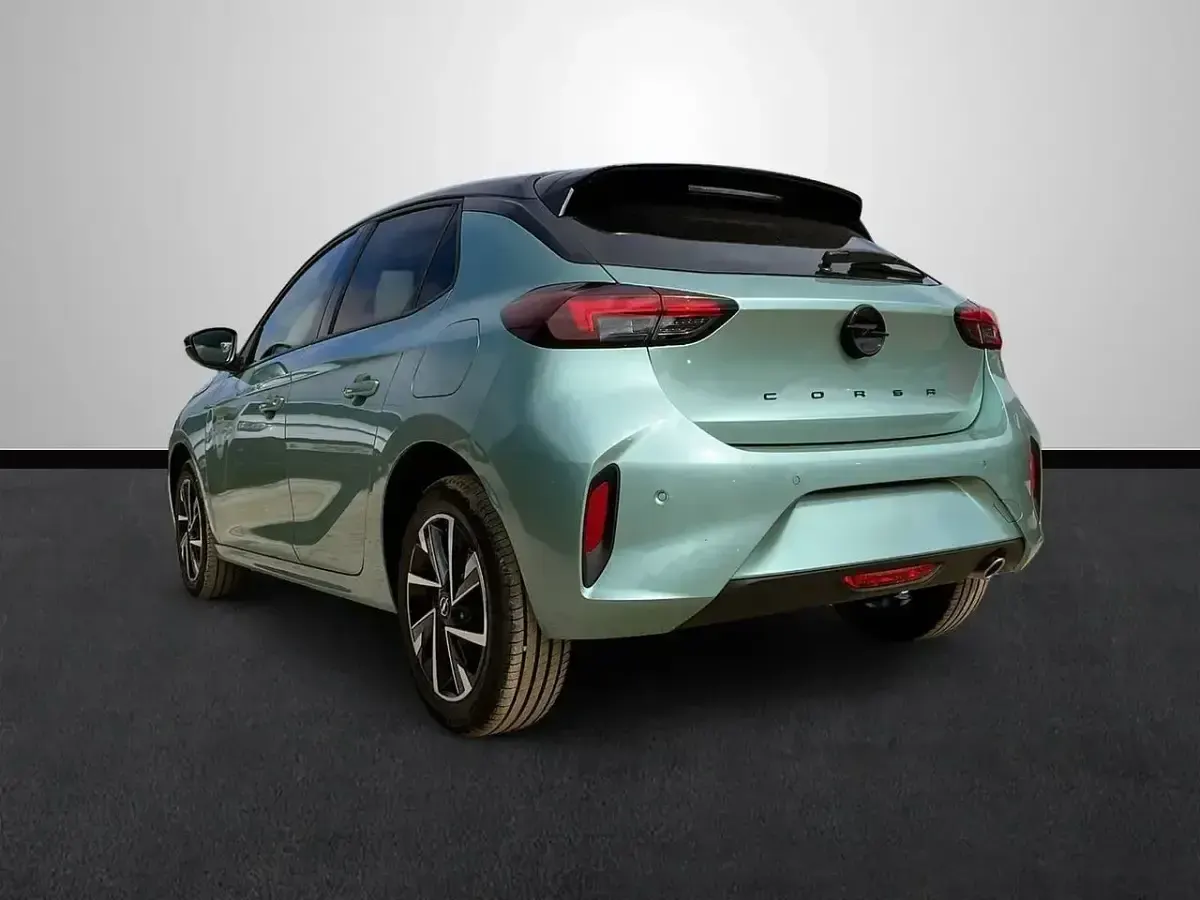 Nuevo Opel Corsa 100 CV (73 kW) 2026 Verde Utilitario