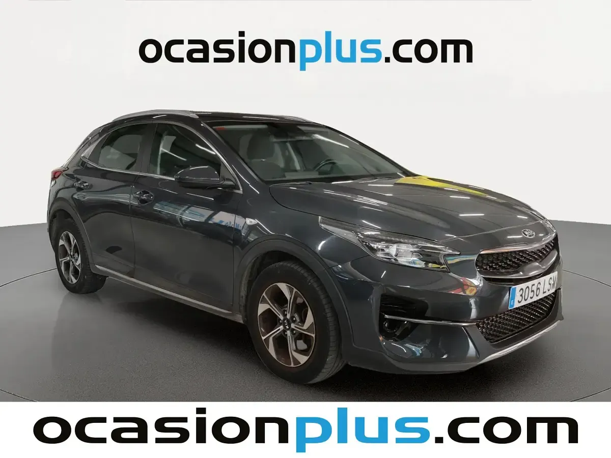 Usado Kia XCeed 120 HP (88 kW) 2021 Cinzento SUV