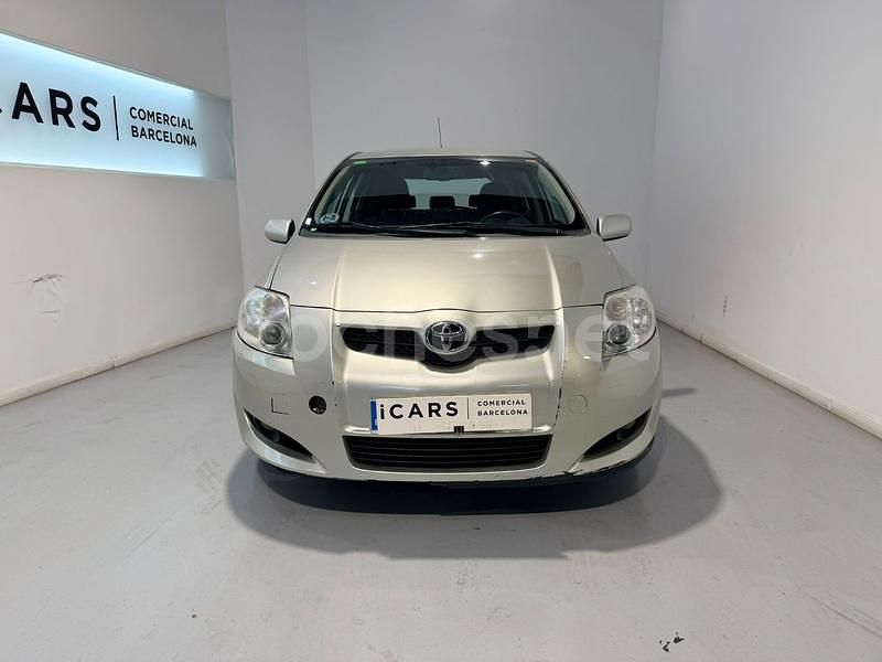 Usado Toyota Auris Active 90 CV (66 kW) 2009 Gris / plata Berlina