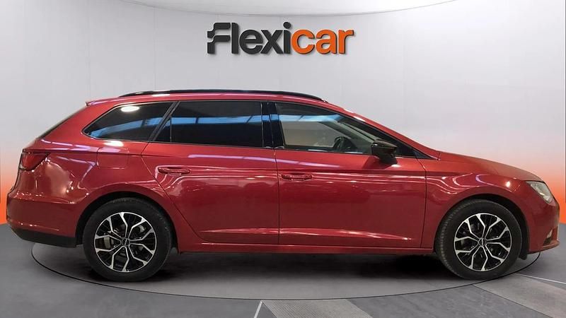 Usado Seat Leon ST Reference 105 CV (77 kW) 2015 Burdeos Familiar