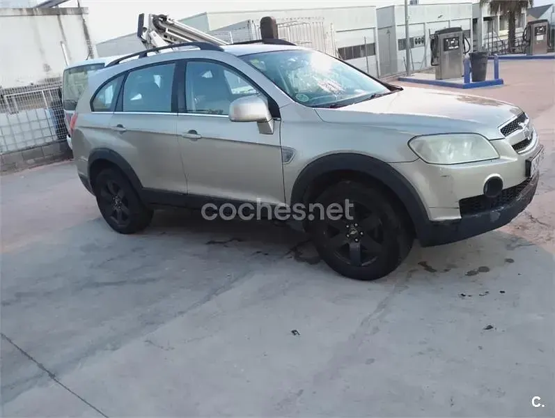 Usado Chevrolet Captiva 150 CV (110 kW) 2007 Beige SUV