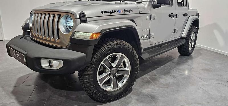 Usado Jeep Wrangler Unlimited Sahara 268 CV (197 kW) 2019 Plateado SUV