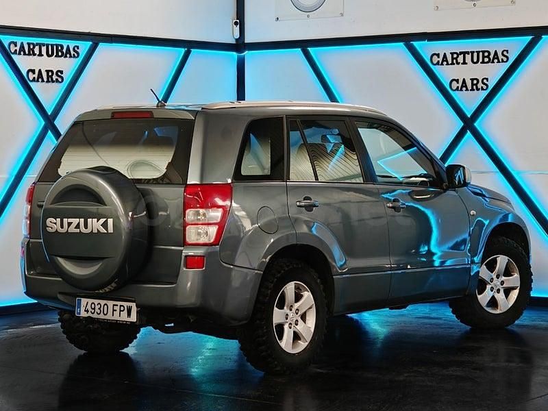 Usado Suzuki Grand Vitara 129 CV (94 kW) 2007 Gris / plata SUV