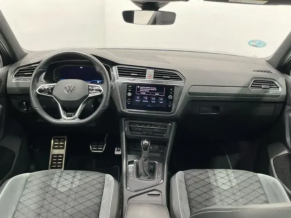 Usado VW Tiguan R-line 150 CV (110 kW) 2022 Gris SUV