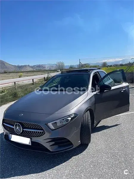 Usado Mercedes A200 156 CV (114 kW) 2019 Gris / plata Berlina