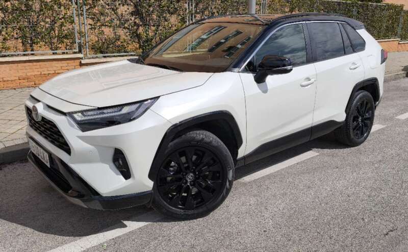 Blanco Usado 2022 Toyota RAV4 Hybrid Style SUV | 39.900 € (Precio justo) - Imagen 1/4