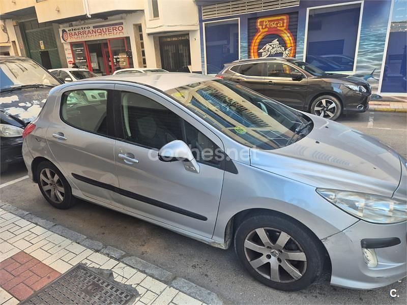 Usado Peugeot 308 110 CV (80 kW) 2007 Gris / plata Utilitario