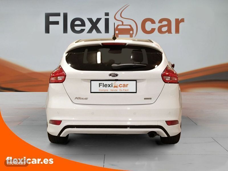 Usado Ford Focus ST 182 CV (133 kW) 2017 Blanco Berlina