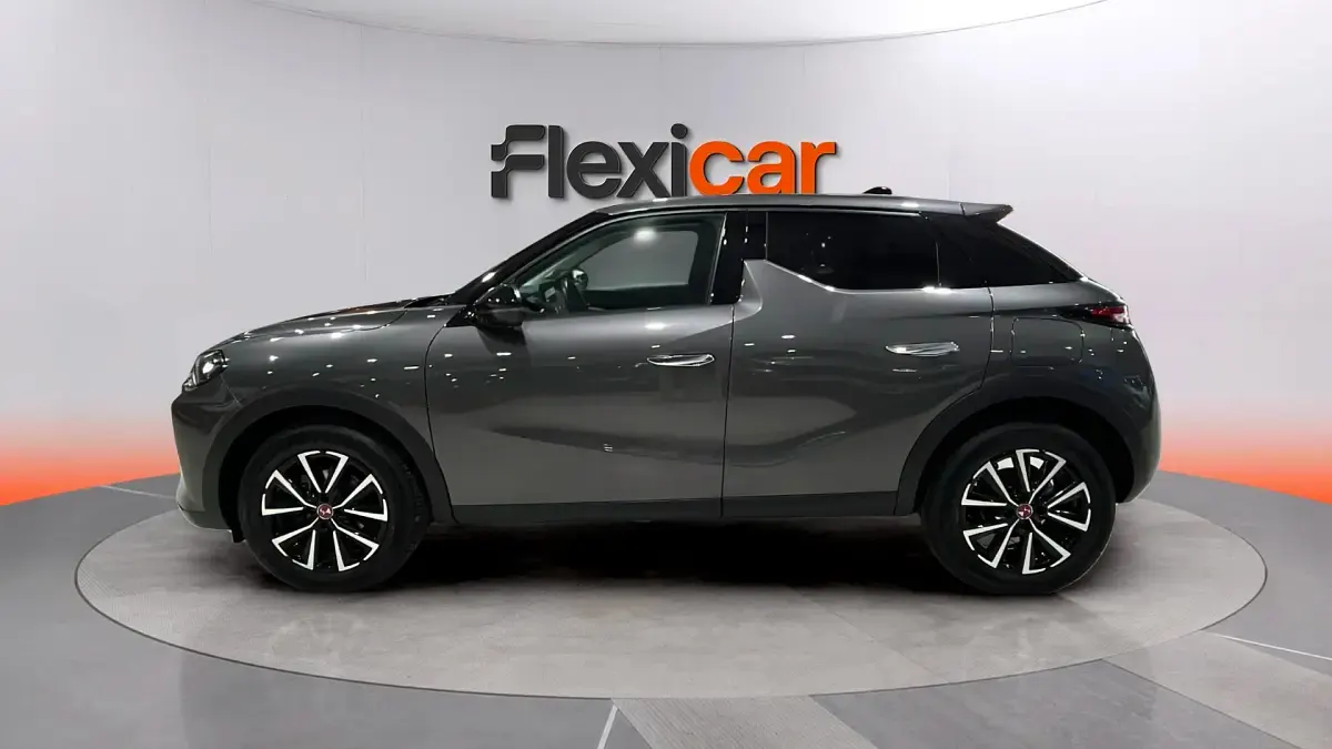 Usado DS Automobiles DS3 Crossback Performance 131 CV (96 kW) 2023 Gris SUV
