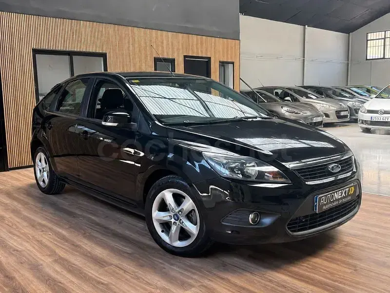 Usado Ford Focus Trend 109 CV (80 kW) 2009 Negro Berlina