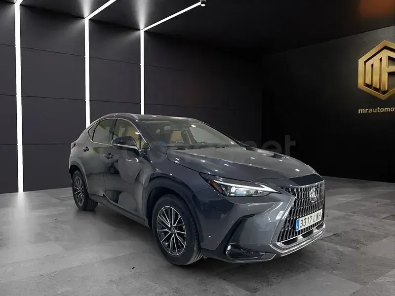 Usado Lexus NX450h+ Executive Line 306 CV (225 kW) 2022 Negro SUV