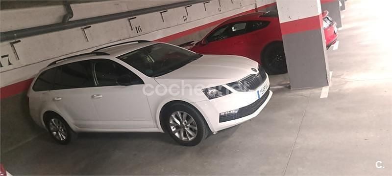 Usado Skoda Octavia Style 115 CV (84 kW) 2019 Blanco Familiar