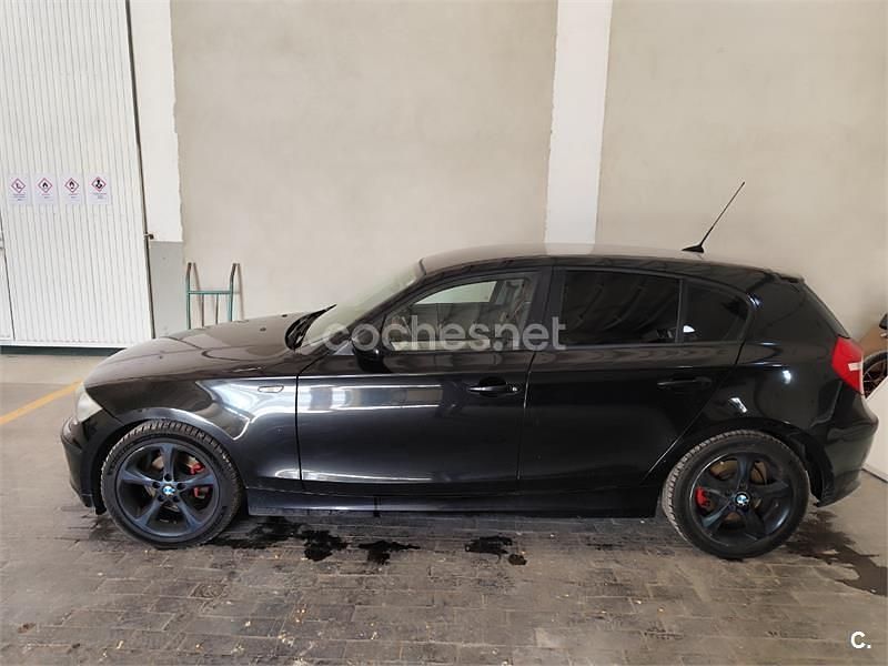 Usado BMW 118 122 CV (89 kW) 2008 Negro Utilitario