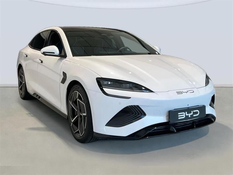 Usado BYD Seal 389 kW (530 CV) 2024 Space black Berlina