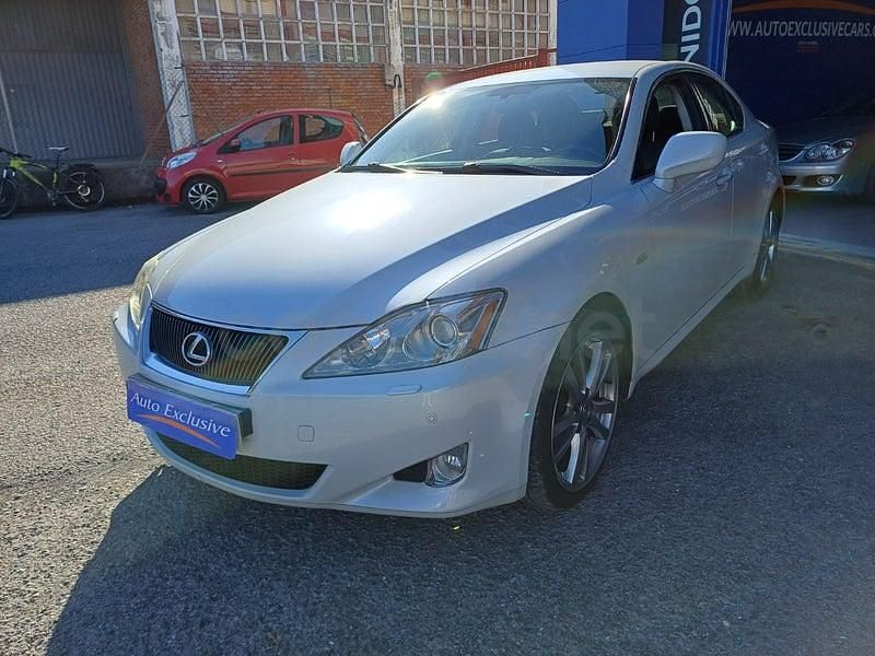 Usado Lexus IS220d Sport Line 177 CV (130 kW) 2008 Blanco Berlina