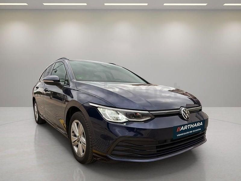 Usado VW Golf VIII Life 115 CV (84 kW) 2022 Azul Familiar