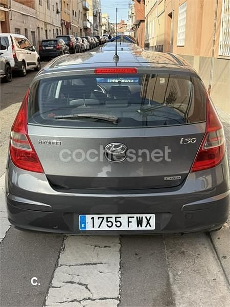 Gris / plata Usado 2007 Hyundai i30 Style Berlina | 3999 € (Precio justo) - Imagen 1/4