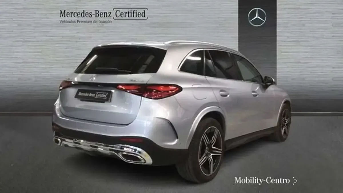Usado Mercedes GLC220 199 CV (146 kW) 2024 Plateado SUV