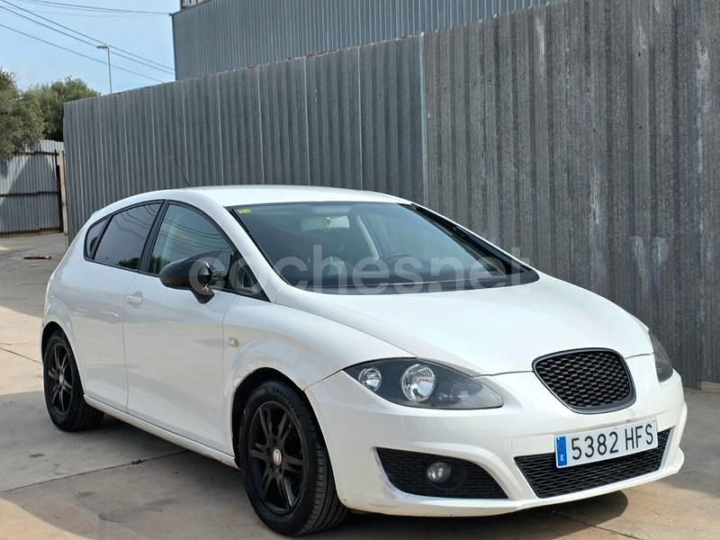 Blanco Usado 2011 Seat Leon Style Berlina | 4499 € (Buen precio) - Imagen 1/4