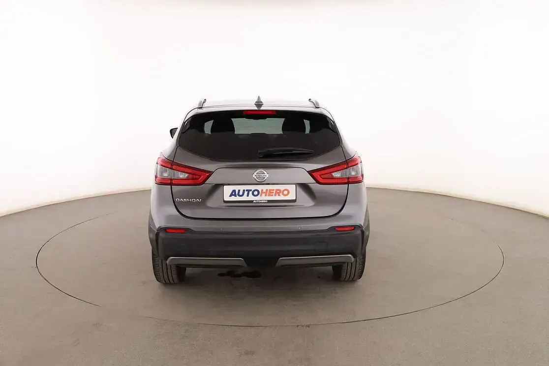 Usado Nissan Qashqai Acenta 115 CV (84 kW) 2017 Gris SUV