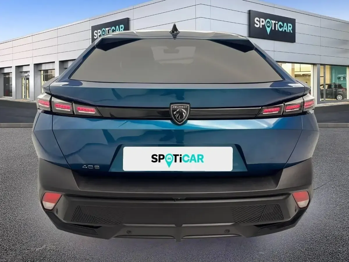 Usado Peugeot 408 Allure 145 CV (106 kW) 2025 Azul SUV
