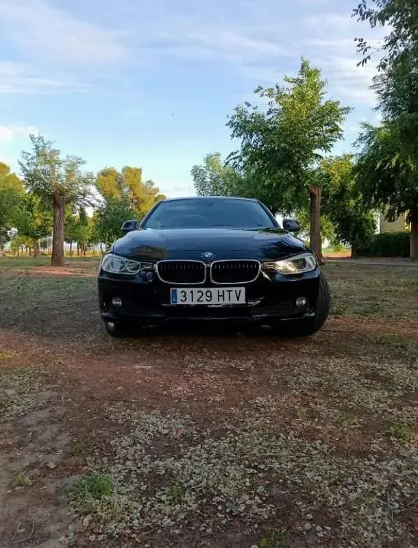 Begagnad BMW 316 Sport Line 116 HK (85 kW) 2013 Svart Sedan