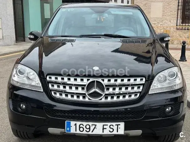 Usado Mercedes ML320 224 CV (164 kW) 2007 Negro SUV