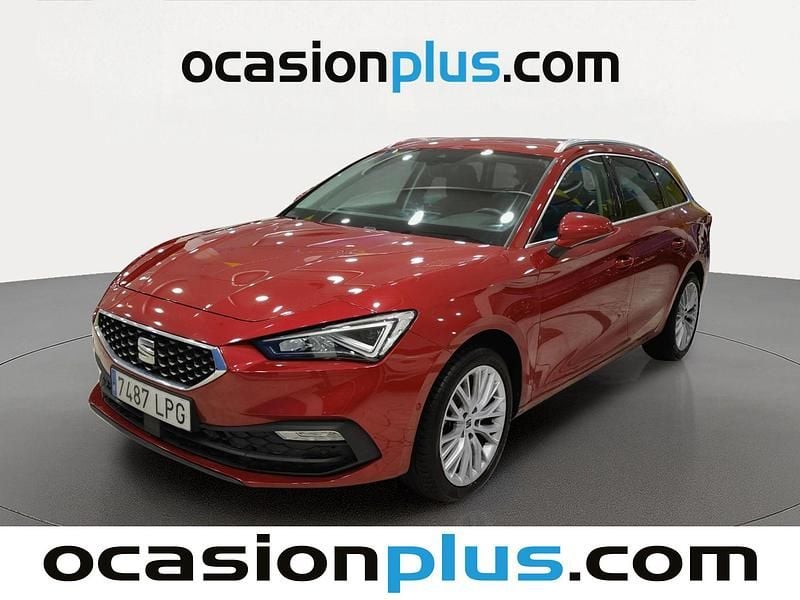 Usado Seat Leon XCELLENCE 150 CV (110 kW) 2021 Rojo Monovolumen