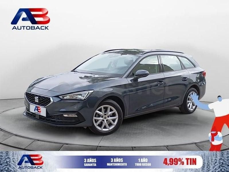 Usado Seat Leon Style 115 CV (84 kW) 2021 Negro Familiar