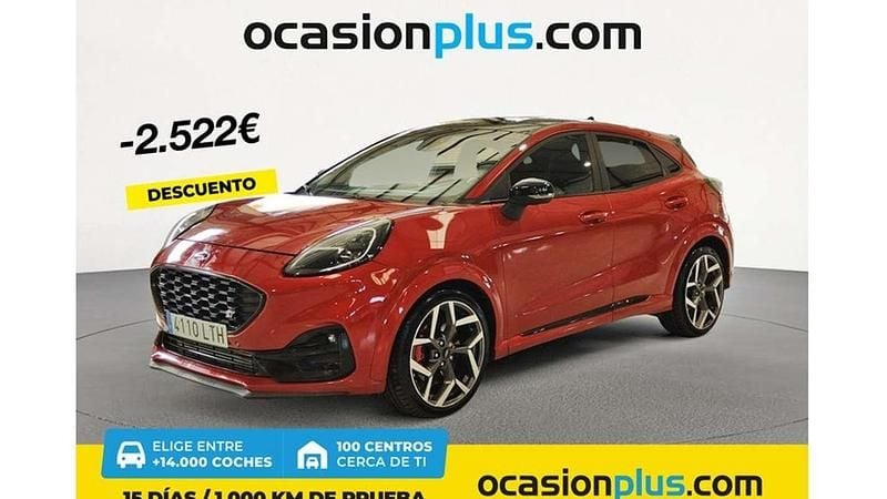 Rojo Usado 2021 Ford Puma Gen-E ST200 SUV | 24.773 € - Imagen 1/4