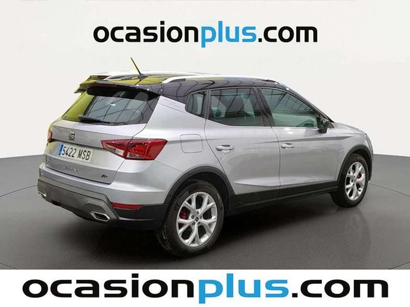 Usado Seat Arona FR 150 CV (110 kW) 2024 Plateado SUV