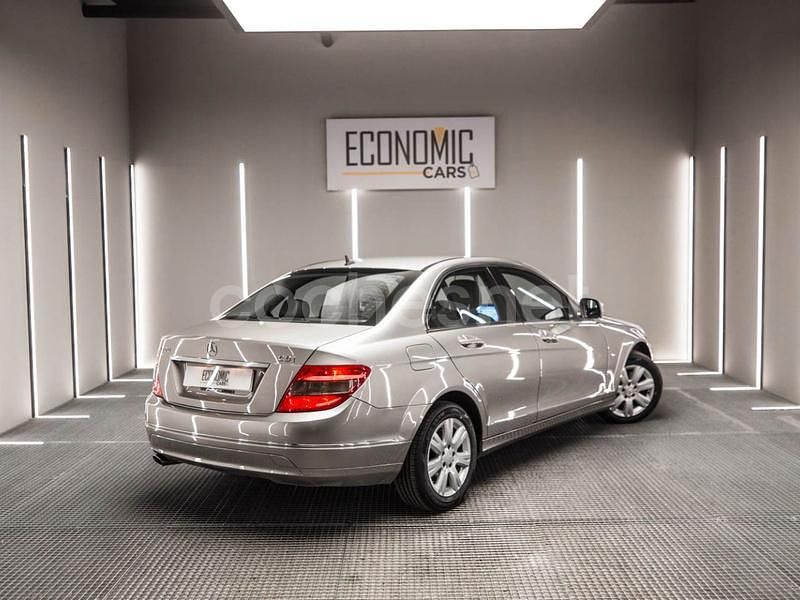 Beige Usado 2008 Mercedes C220 Avantgarde Berlina | 12.500 € (Un poco caro) - Imagen 1/4