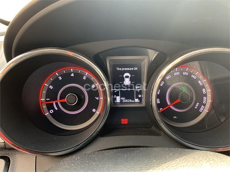 Blanco Usado 2018 Ssangyong (KGM) Tivoli Limited SUV | 12.200 € (Precio justo) - Imagen 1/4