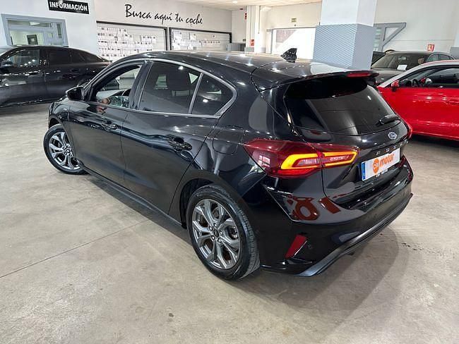 Usado Ford Focus ST-Line 125 CV (91 kW) 2023 Negro Berlina