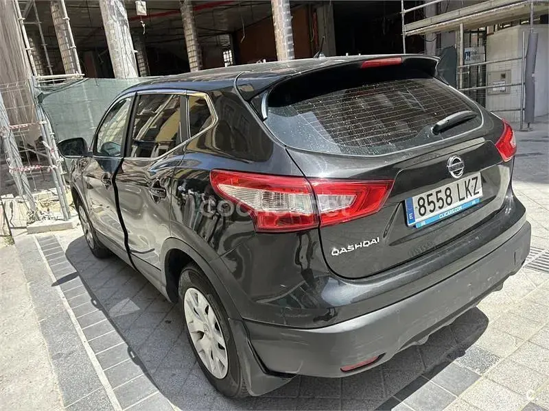 Usado Nissan Qashqai Visia 115 CV (84 kW) 2015 Negro SUV