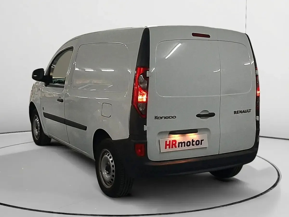 Usado Renault Kangoo 44 kW (60 CV) 2017 Negro Monovolumen